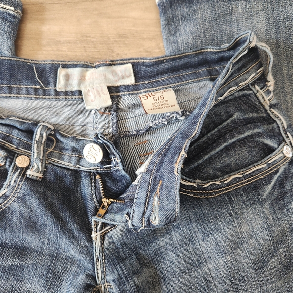 Miss Me Women's Jeans, Size 5/6, Low Rise, Boot Cut, Stretch Thick Stitch - Picture 8 of 10